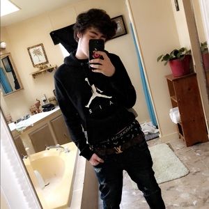 Meet your Posher, Cj